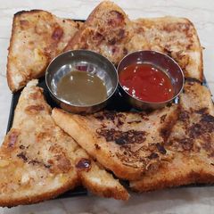 A picture of Bread pizza.
