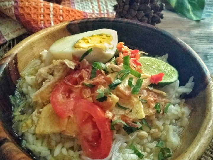 Bagaimana Menyiapkan Soto Ayam Jawa Timuran yang Menggugah Selera