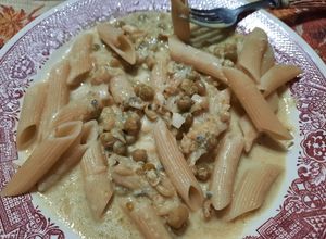 Una foto de Fideos con salsa de arvejas al roquefort