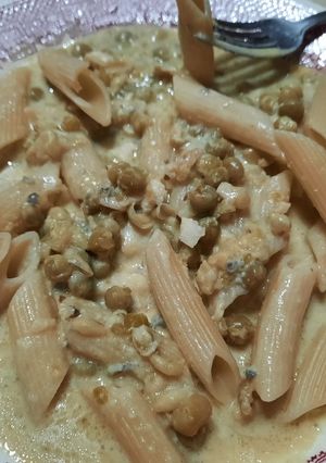 Una foto de Fideos con salsa de arvejas al roquefort