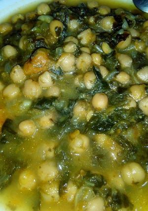 Una foto de Garbanzos con espinacas y calabaza