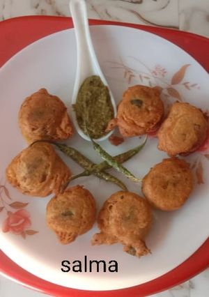 A picture of Batata Vada.