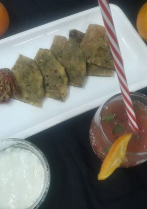 A picture of Palak-Paneer paratha.