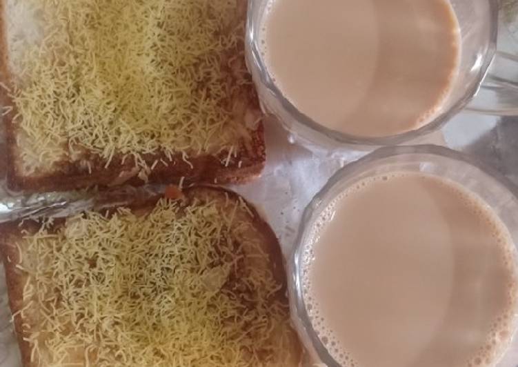Recipe of Award-winning My favourite dish Crunchy onina and tomato cheese toast
