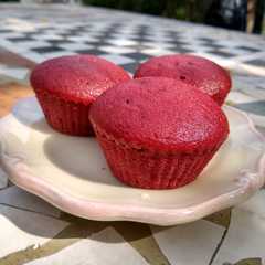 Una foto de Muffins/cupcakes tipo red velvet veganos