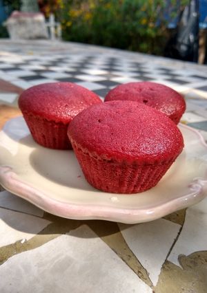 Una foto de Muffins/cupcakes tipo red velvet veganos