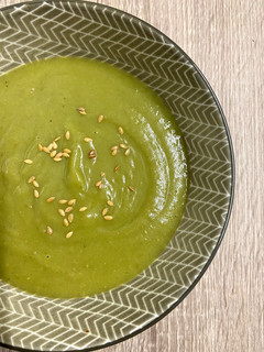 Una foto de Crema de guisantes y brócoli