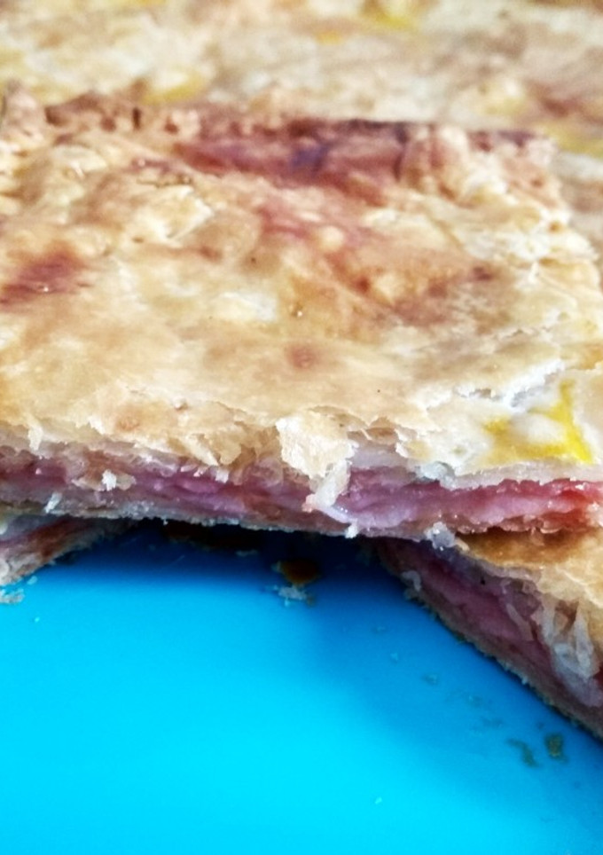 Una foto de Pastelón york-queso
