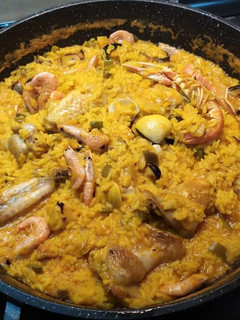 Una foto de Paella a mi sencilla manera