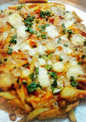 A picture of Pizza Fries.