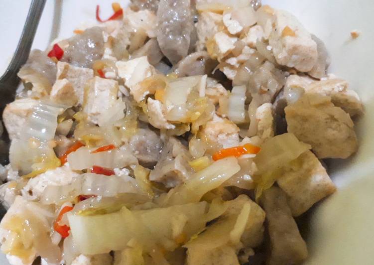 Cara Bikin Tumis sawi putih + tahu dan bakso Yang Enak