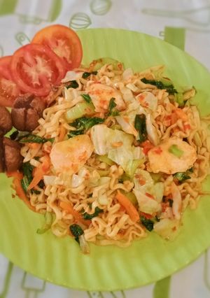 Foto resep Mie Goreng Ayam Sambalado Sayuran