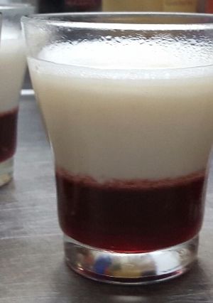 Una foto de Cuajada con fresa