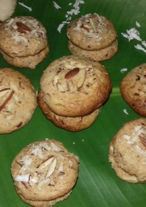 A picture of Apple Coconut Wheat flour Cookies.