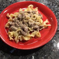 A picture of Beef Stroganoff.