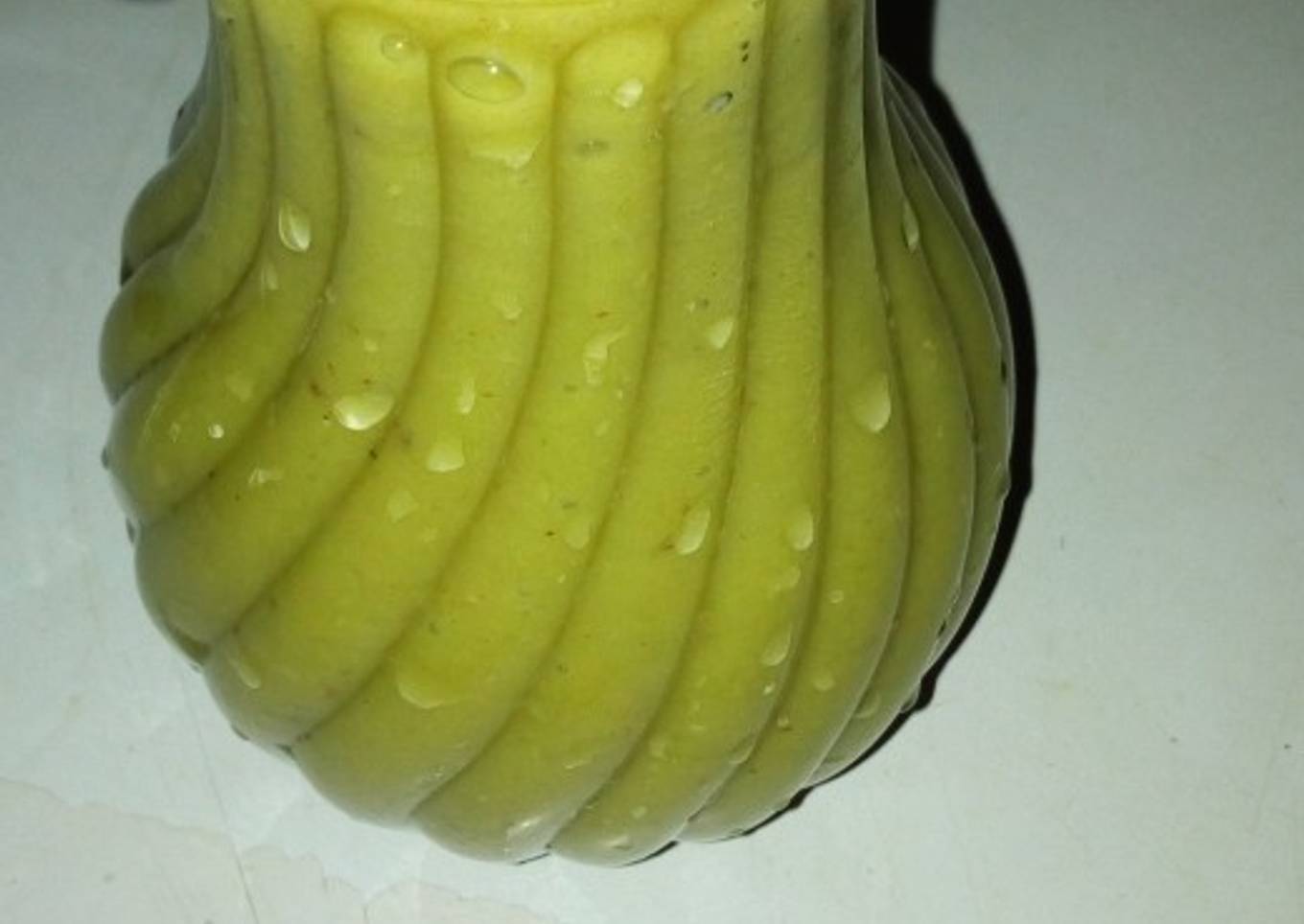 Avocado banana smoothie