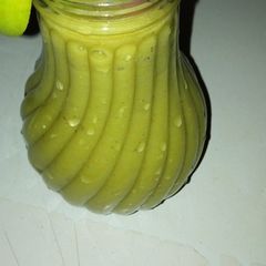 A picture of Avocado banana smoothie.