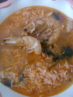 Una foto de Camarones secos con arroz