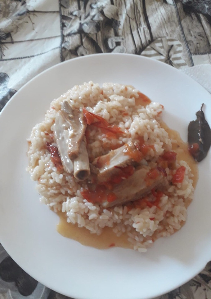 Una foto de Costillas con arroz