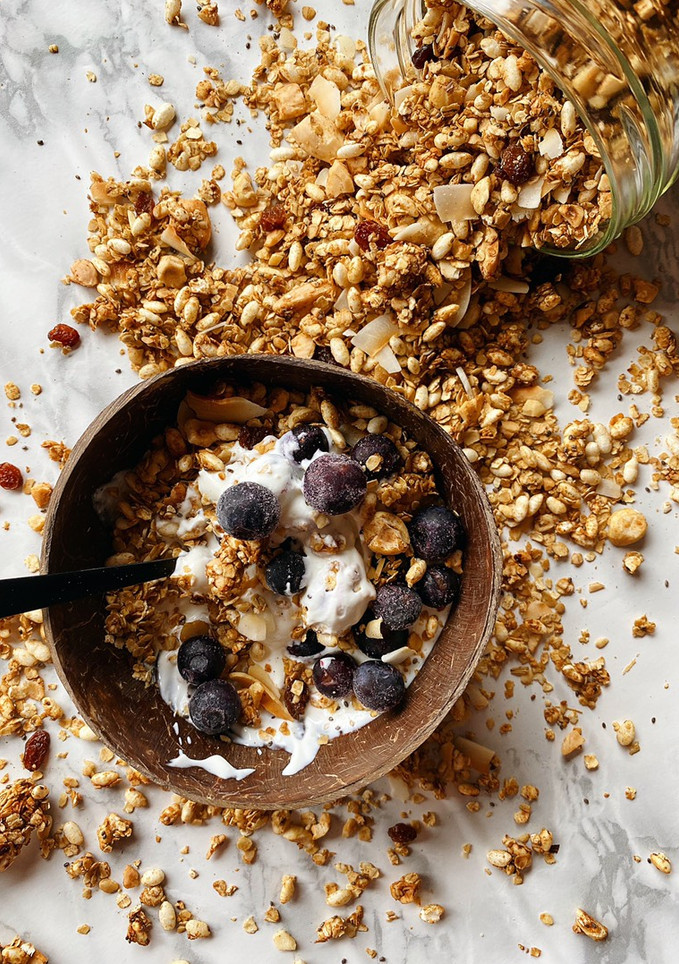 Una foto de Granola casera de avellanas y almendras