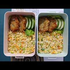 รูปของ Bekal Gyeran Bokkeumbap (Nasi Goreng Telur Korea) dan Perkedel Teri Nasi