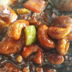A picture of Cashew chicken (Chinese).
