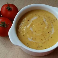 A picture of Vickys Roasted Yellow Tomato Soup, GF DF EF SF NF.