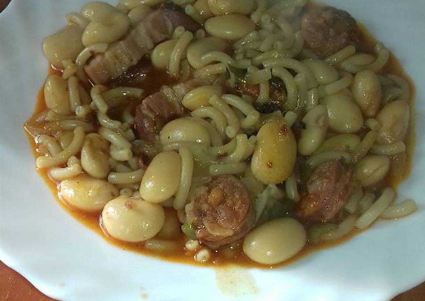 Fideguá con alubias