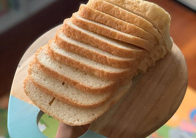 Easiest Way to Prepare Jamie Oliver Buttermilk Sandwich Bread (Using Bread Maker)