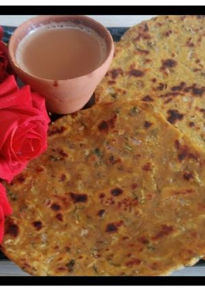 A picture of Makka atte ka Payaj Paratha.