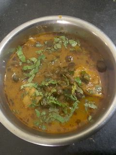 आलू छोलिया करी (Aloo choliya curry recipe in Hindi) रेसिपी मुख्य फोटो