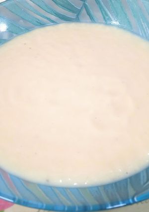 Una foto de Crema de espárragos blancos en conserva