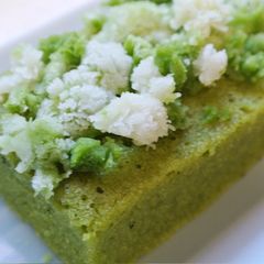A picture of Rice flour cake of Matcha & white chocolate.