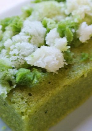 A picture of Rice flour cake of Matcha & white chocolate.