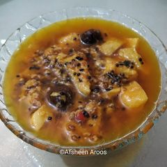 A picture of Raw Mango pickle.