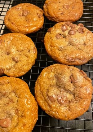 A picture of Brown Butter Chocolate Chip cookies.