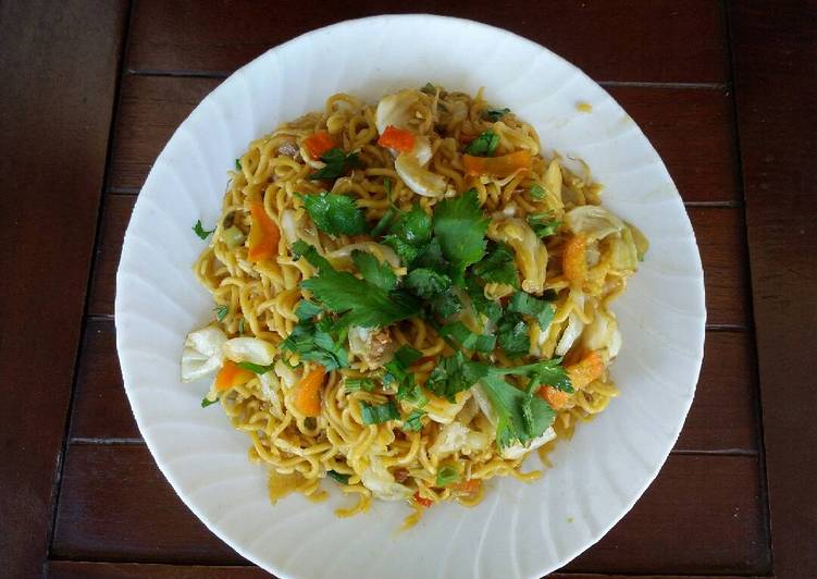 Resep Mie goreng pedas  oleh Ratih Marbaningrum Cookpad