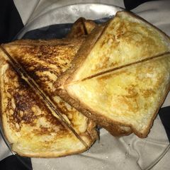 A picture of Monday breakfast.
