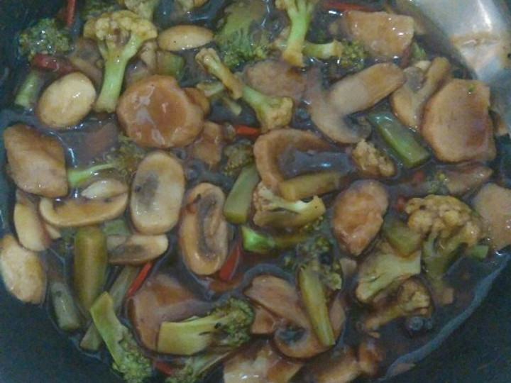 Ternyata begini lho! Resep memasak Brokoli Jamur Kancing Lada Hitam dijamin lezat