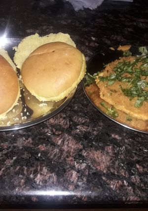 A picture of Pav bhaji.