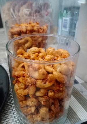 Foto resep Kacang Mede Goreng Bawang Putih ala BundaKeia