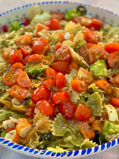 Una foto de Ensalada de pasta lacitos con aliño riquísimo!