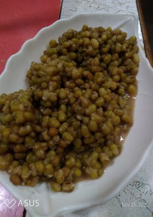 બાફેલા ફણગાવેલા મગ રેસીપી મુખ્ય ફોટો