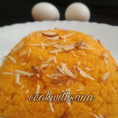 A picture of Egg and Suji Halwa.