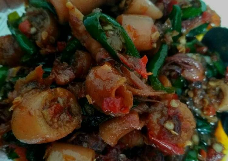 Resep Cumi cumi asin dicabe'in cabai ijo (pedes manis) yang Sempurna
