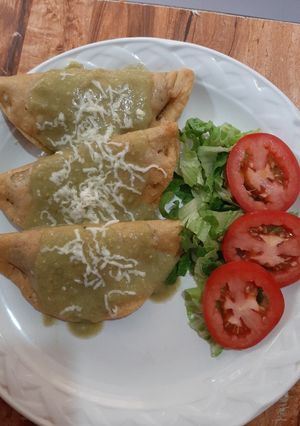 Una foto de Tacos dorados de carne molida y papa