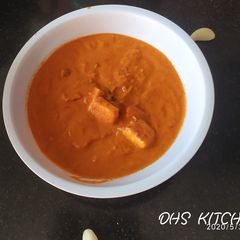 A picture of Paneer butter masala.