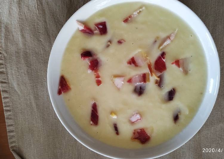 Crema de puerros y pera con jamón con Thermomix