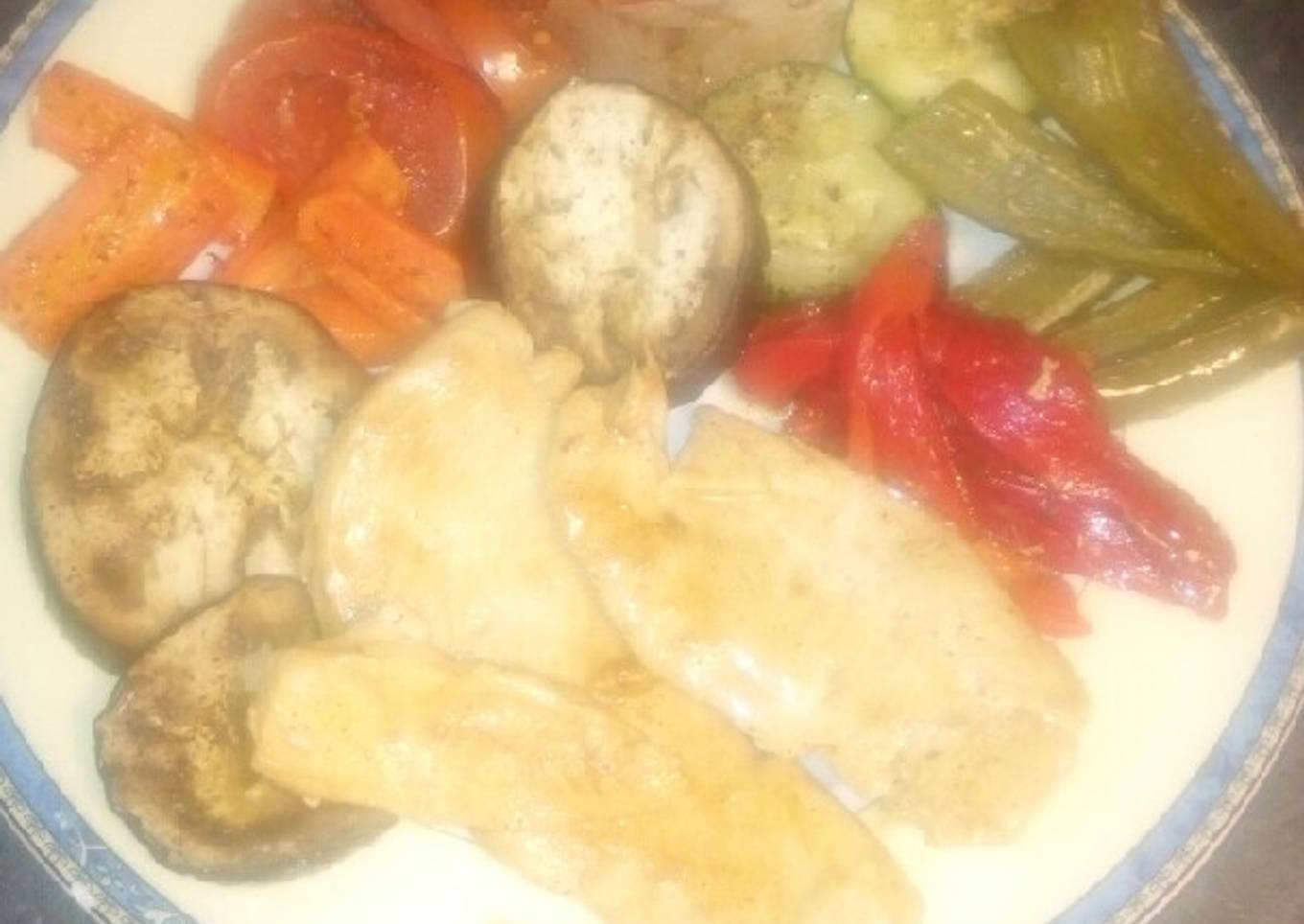 Verduras al horno con pollo a la plancha