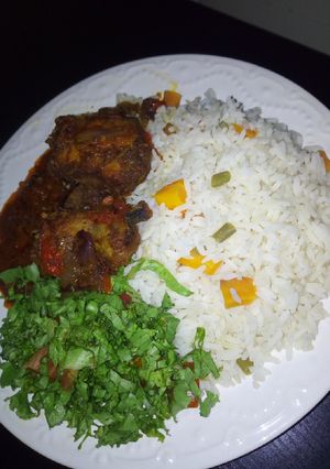 A picture of Carrot white Rice and lettuce.